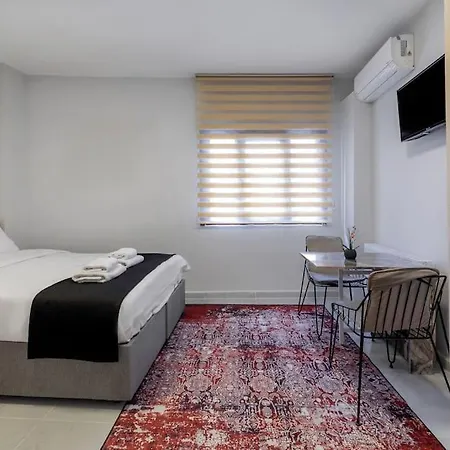 Cozy & Comfy Studio At Beyoglu - 55 Апартаменты *